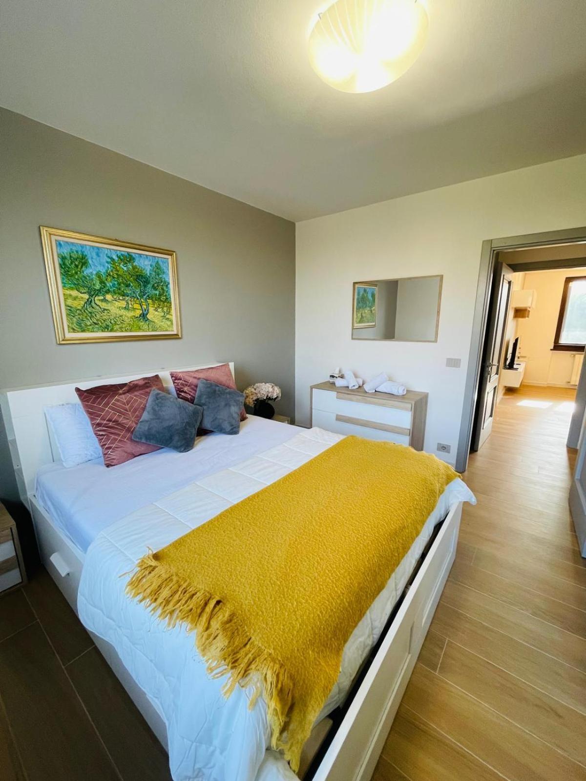 Holiday Flat In Villa San Gregorio With Pool Melazzo Eksteriør bilde