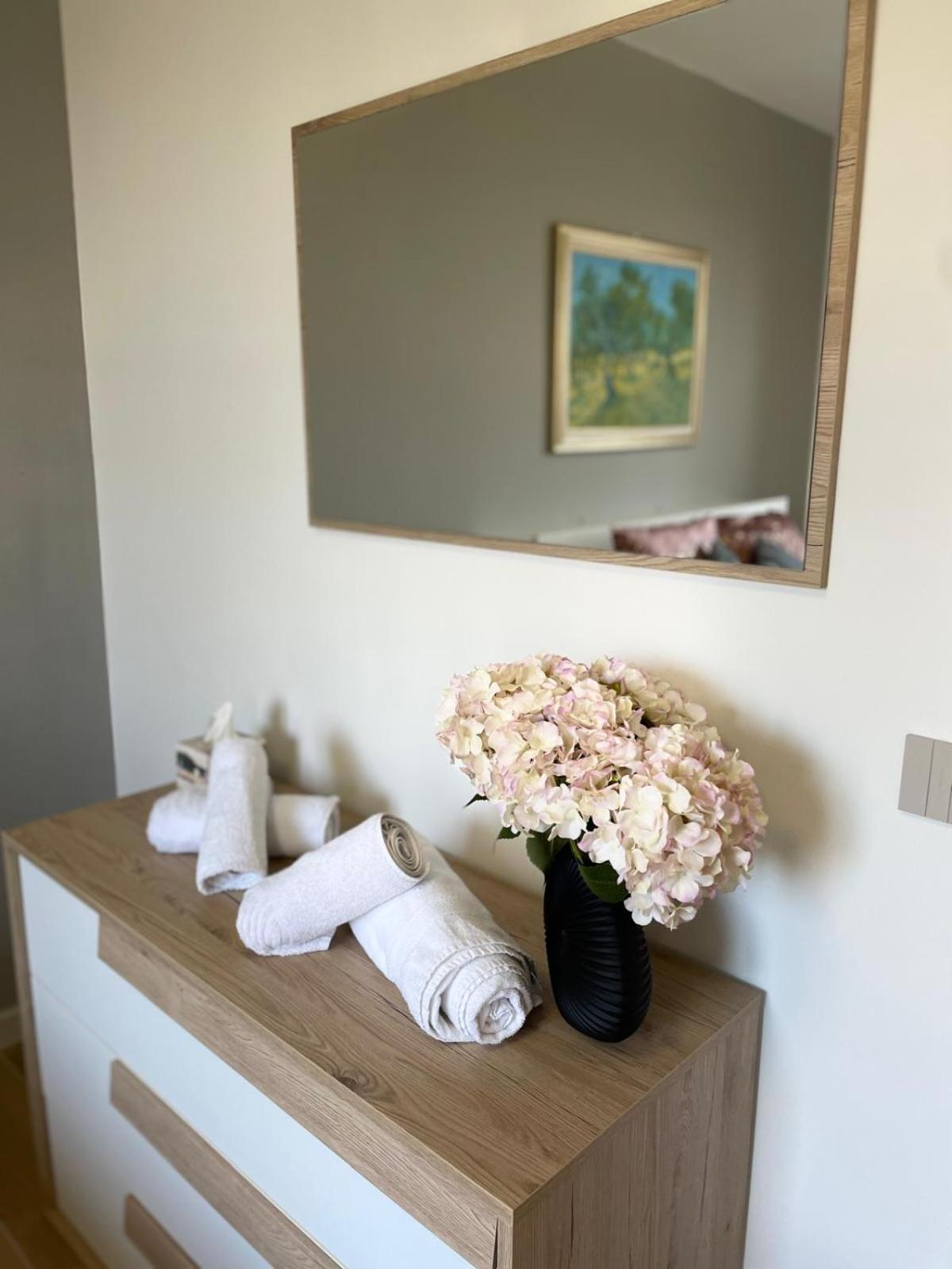 Holiday Flat In Villa San Gregorio With Pool Melazzo Eksteriør bilde